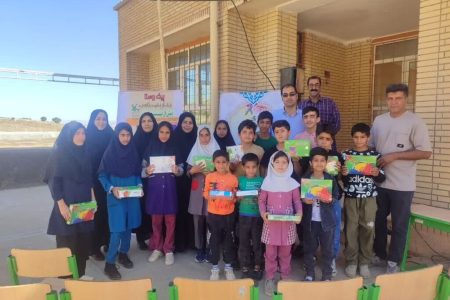 ٢٧ اردیبهشت همزمان باروزجهانی کتابخانه های سیاردرکانون ایلام برگزارشد