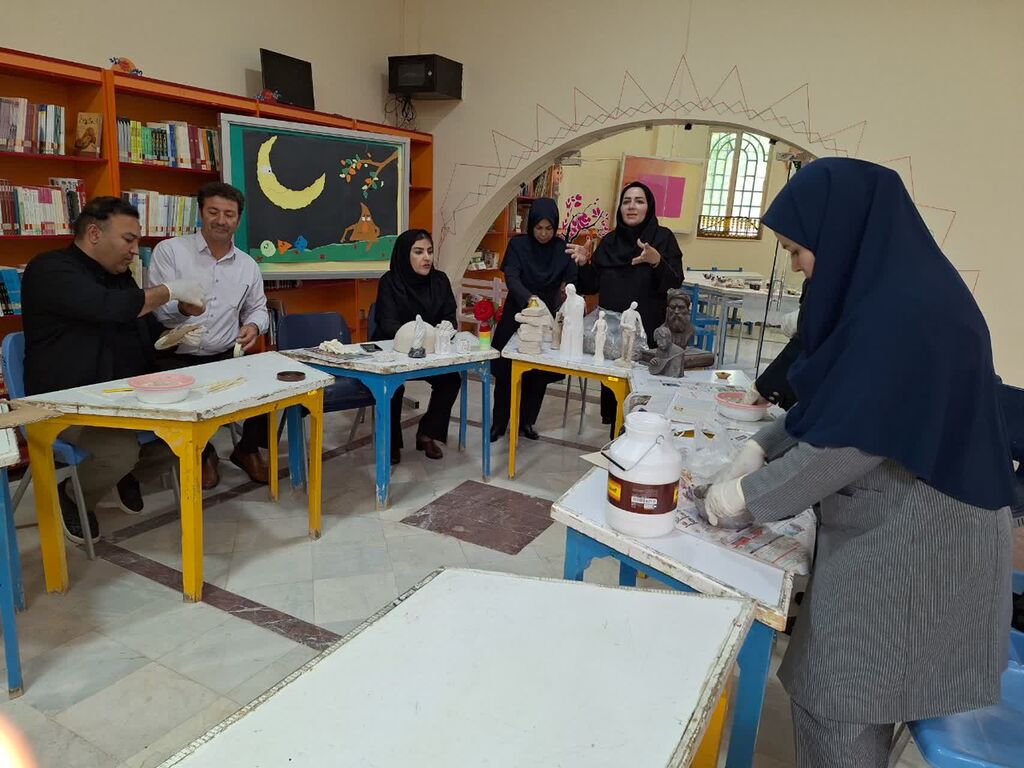 کارگاه‌های تخصصی منطقه‌ای در مرکز کرند غرب برگزار شد