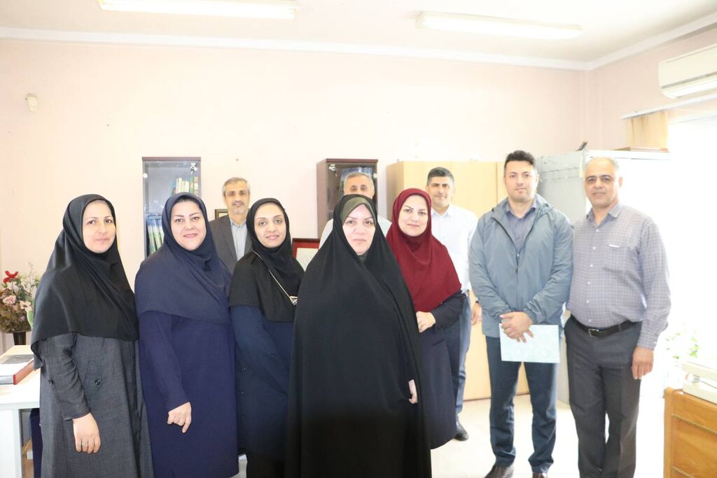 1300137 تقدیر مدیرکل کانون گلستان از مسوول روابط عمومی و اطلاعرسانی