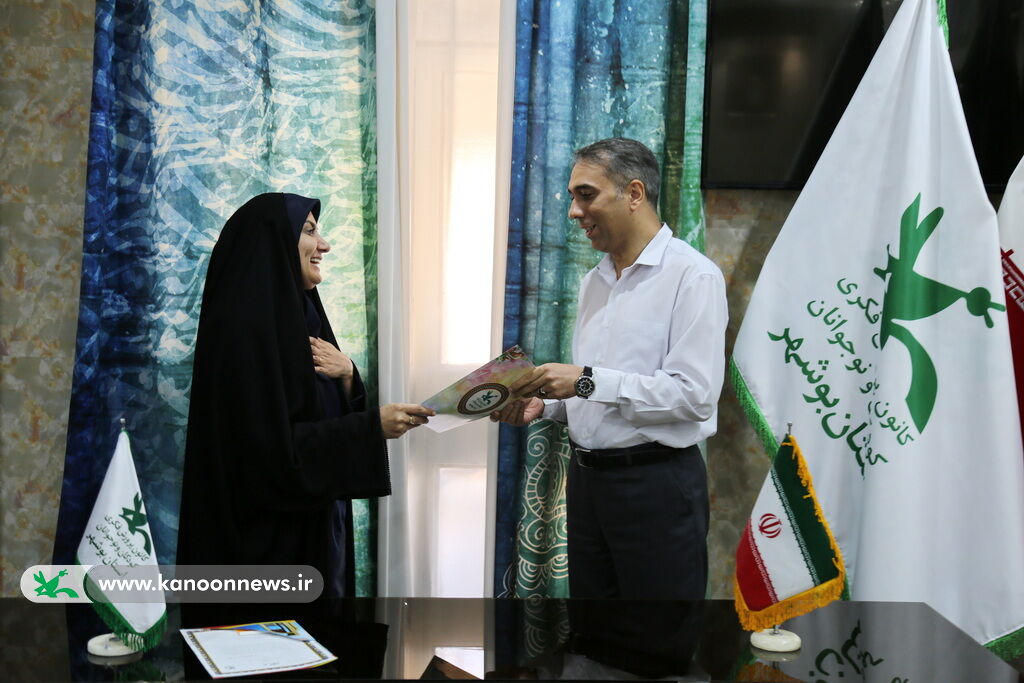 مدیرکل کانون استان بوشهر از مسئولان روابط عمومی و انفورماتیک تقدیر کرد