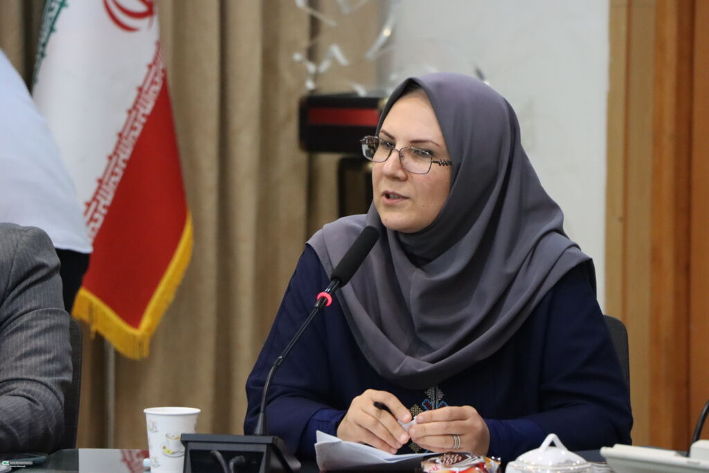 1300190 نمایشگاه هنری «به رنگ شاهنامه» در کانون استان تهران