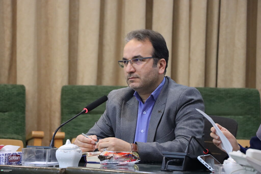 1300191 نمایشگاه هنری «به رنگ شاهنامه» در کانون استان تهران