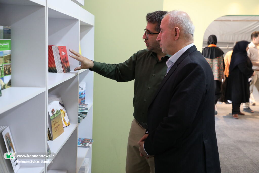1300403-1 کانون باید در استانها نمایشگاههای کتاب کودک برپا کند