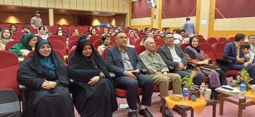 1300468 جشنواره امروز رویا، اشتیاق و گاها درد خاموش نسل جوان را به نمایش گذاشت