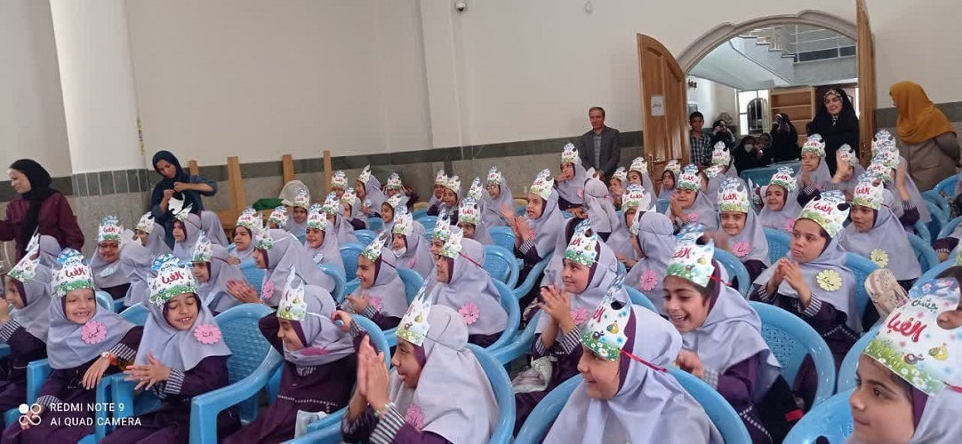 1300572 پیک امید کانون استان اصفهان به دبستان شهید محمدحسین منتظری شهر قهجاورستان رفت