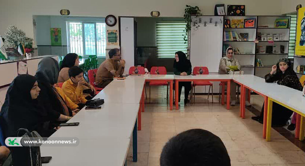 1300576 شاهنامهخوانی و بزرگداشت حماسهسرای ایران در کانون لرستان