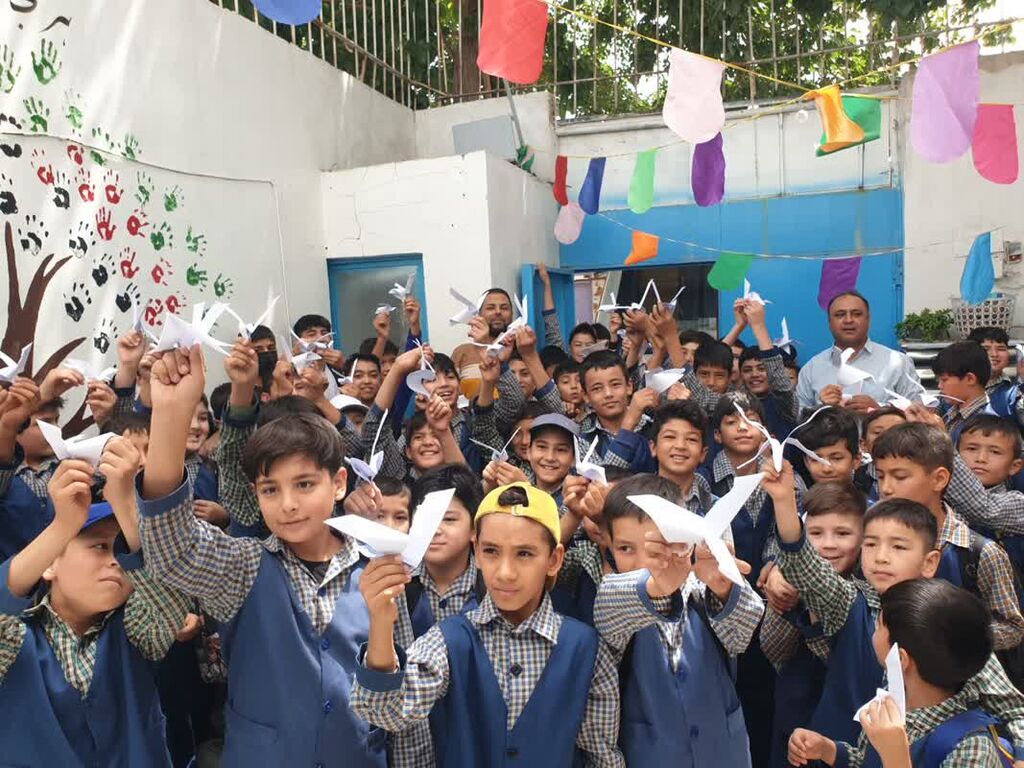 1300672 تقدیر از همکاران سیار مشهد همزمان با روز جهانی کتابخانههای سیار