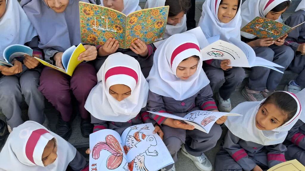 مرکز کنگاور فعالیت‌های کانون را به روستای "کارخانه" برد