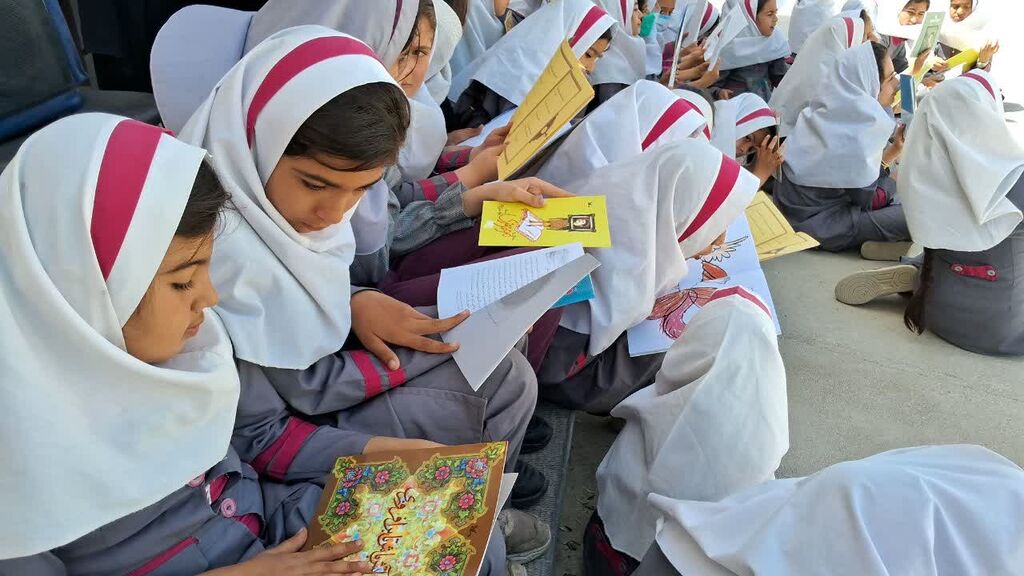 مرکز کنگاور فعالیت‌های کانون را به روستای "کارخانه" برد