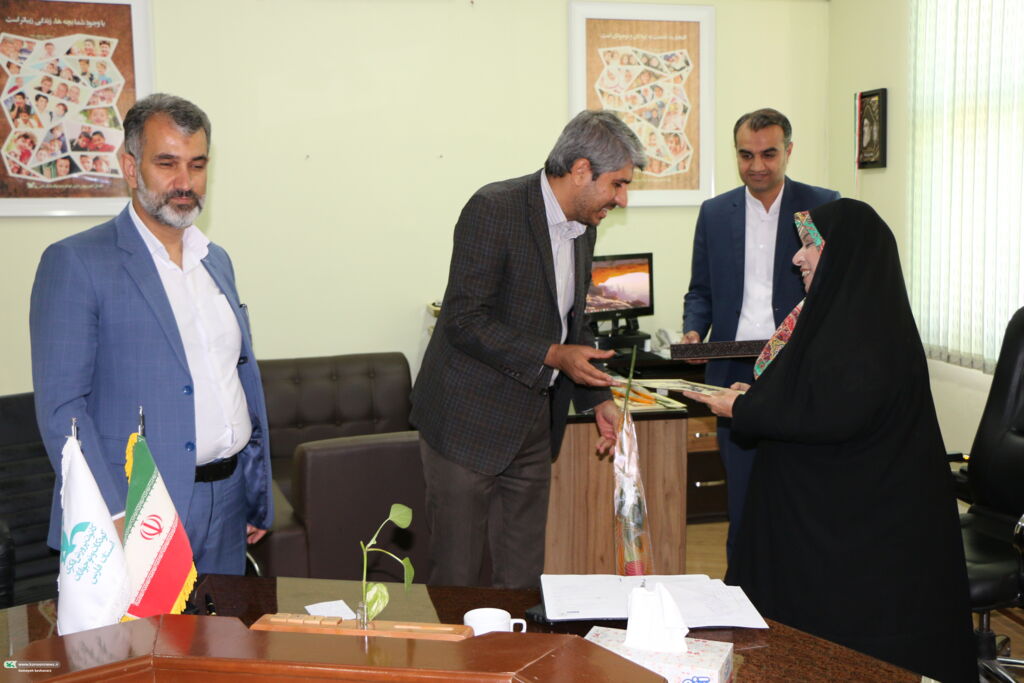 تحلیل عملکرد مراکز و تجلیل از کارشناسان در شورای فرهنگی کانون فارس