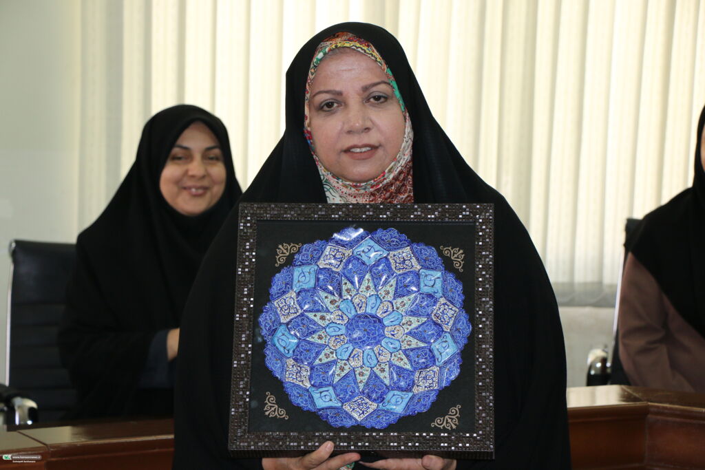 تحلیل عملکرد مراکز و تجلیل از کارشناسان در شورای فرهنگی کانون فارس