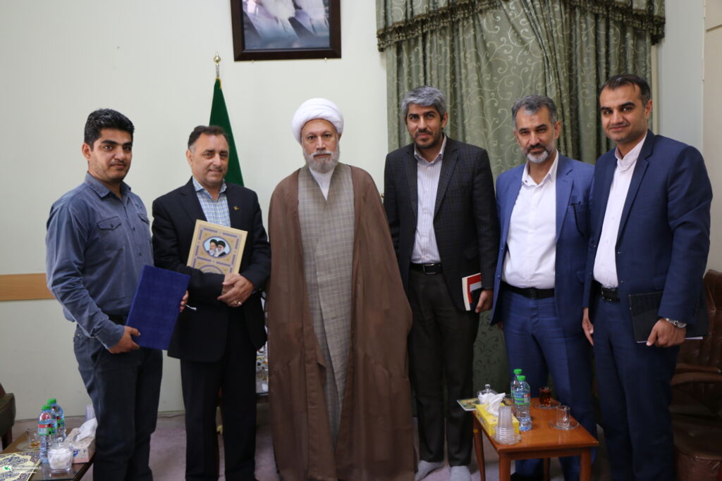 تجلیل نماینده‌ مقام معظم رهبری از مربیان سیار کانون فارس