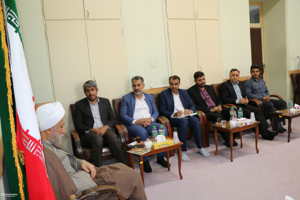 تجلیل نماینده‌ مقام معظم رهبری از مربیان سیار کانون فارس