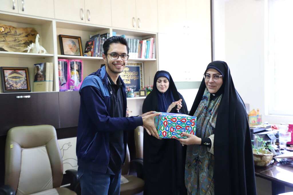 تجلیل از تلاش‌های همکاران عرصه ی روابط عمومی و مربیان مراکز سیار