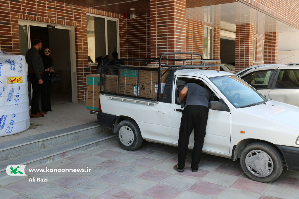 اهدای ۶ دستگاه کولر گازی از سوی شرکت سپهر چوب دشتستان به کانون استان بوشهر