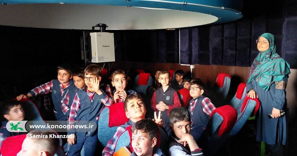 1301139 ویژهبرنامه دانایی و توانایی در مرکز علوم کانون استان تهران