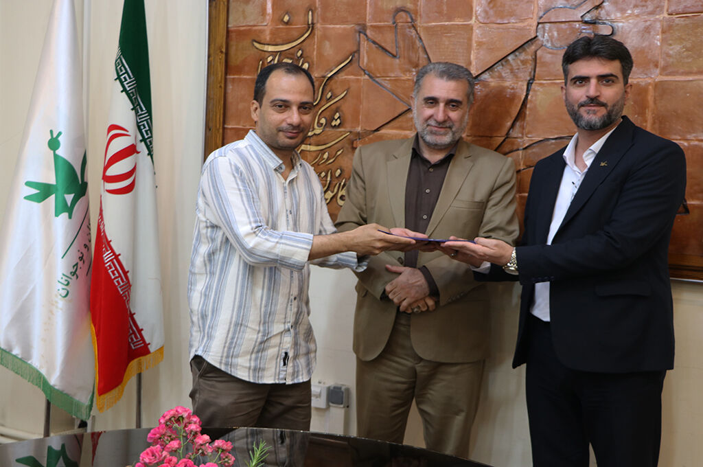 1301288 نقش مربیان مراکز سیار در تحقق عدالت فرهنگی و آموزشی بیبدیل است