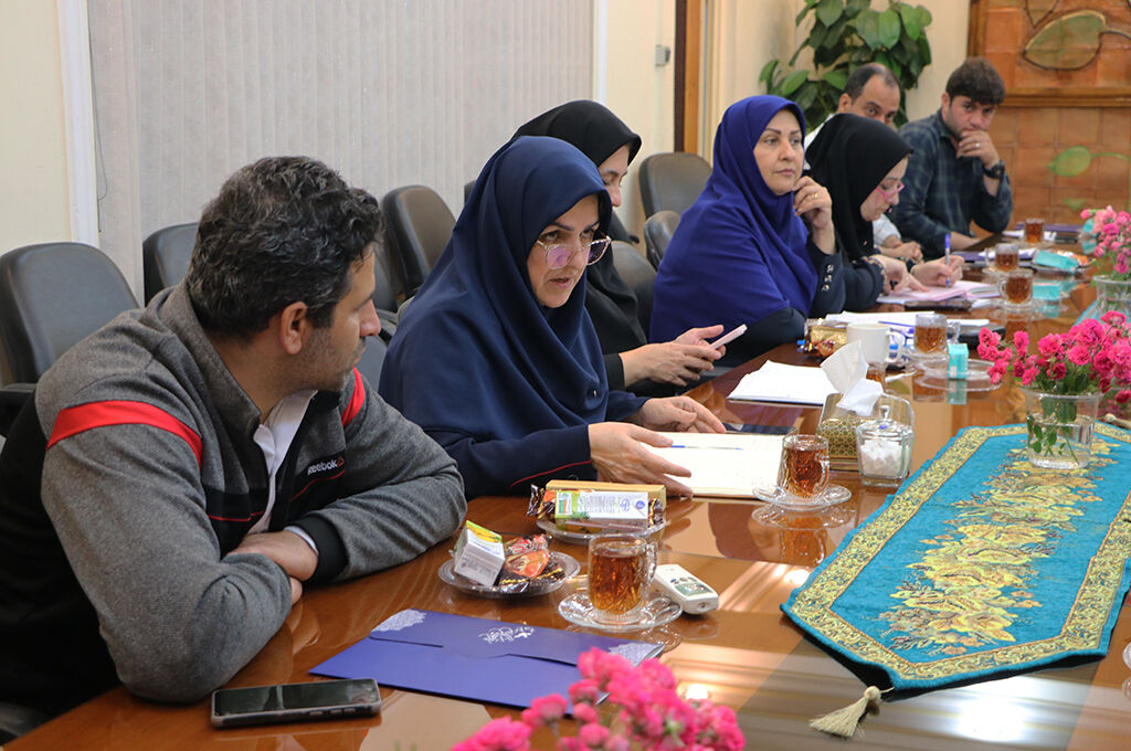 1301296 نقش مربیان مراکز سیار در تحقق عدالت فرهنگی و آموزشی بیبدیل است