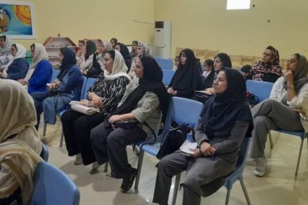 برگزاری کارگاه «نجات فرزند نوجوان از تفکرات منفی» در مرکز فرهنگی هنری شماره ۴ بندرعباس