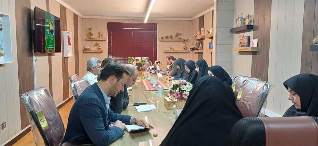 1301559 کانون باید نسلی مؤمن، خلاق، عدالتخواه و هویتمدار تربیت کند