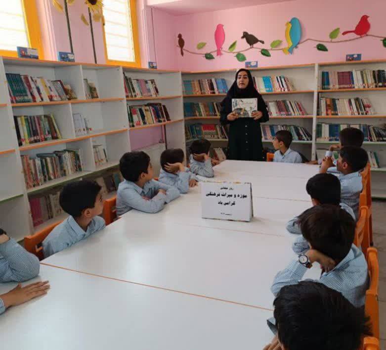 1301564 گرامیداشت روز جهانی موزه و میراث فرهنگی در مرکز بردسکن