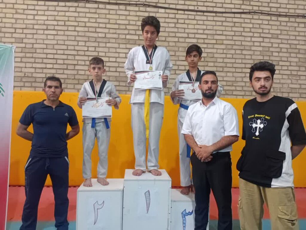 1302038 کسب مقام اول توسط اعضای باشگاه تکواندوی کانون همدان