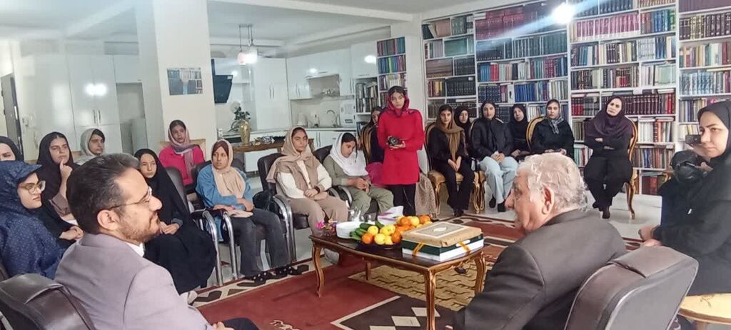 اگر شوق نوشتن دارید باید زیربنای مطالعاتی مستحکمی داشته باشید