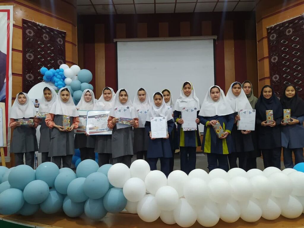 1302073 اختتامیه مسابقه «زندگی با کتاب» در مراوهتپه برگزار شد