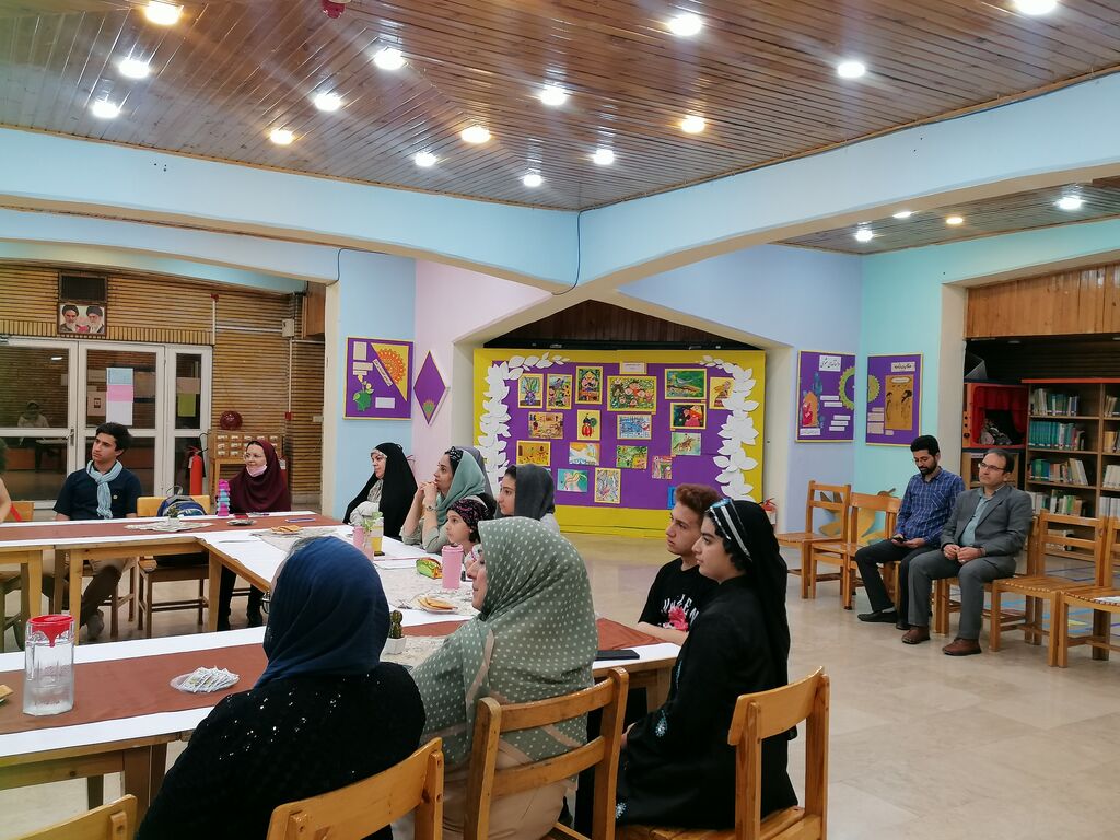 1302207 دومین دورهمی قصهگویی کانون استان تهران