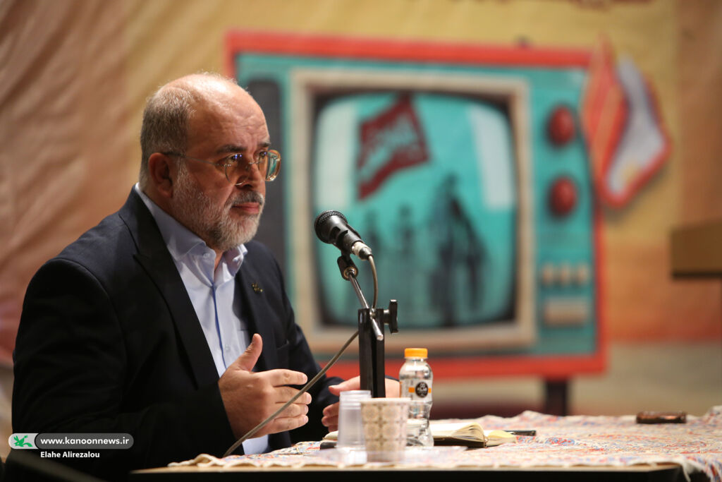 1302419 راهبرد کانون در اربعین روبروکردن کودکان و نوجوانان با موضوعهای دینی است