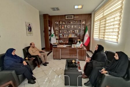 دیدار مدیرکل کانون پرورش فکری و مسئول خیریه آبشار عاطفه ها در اراک
