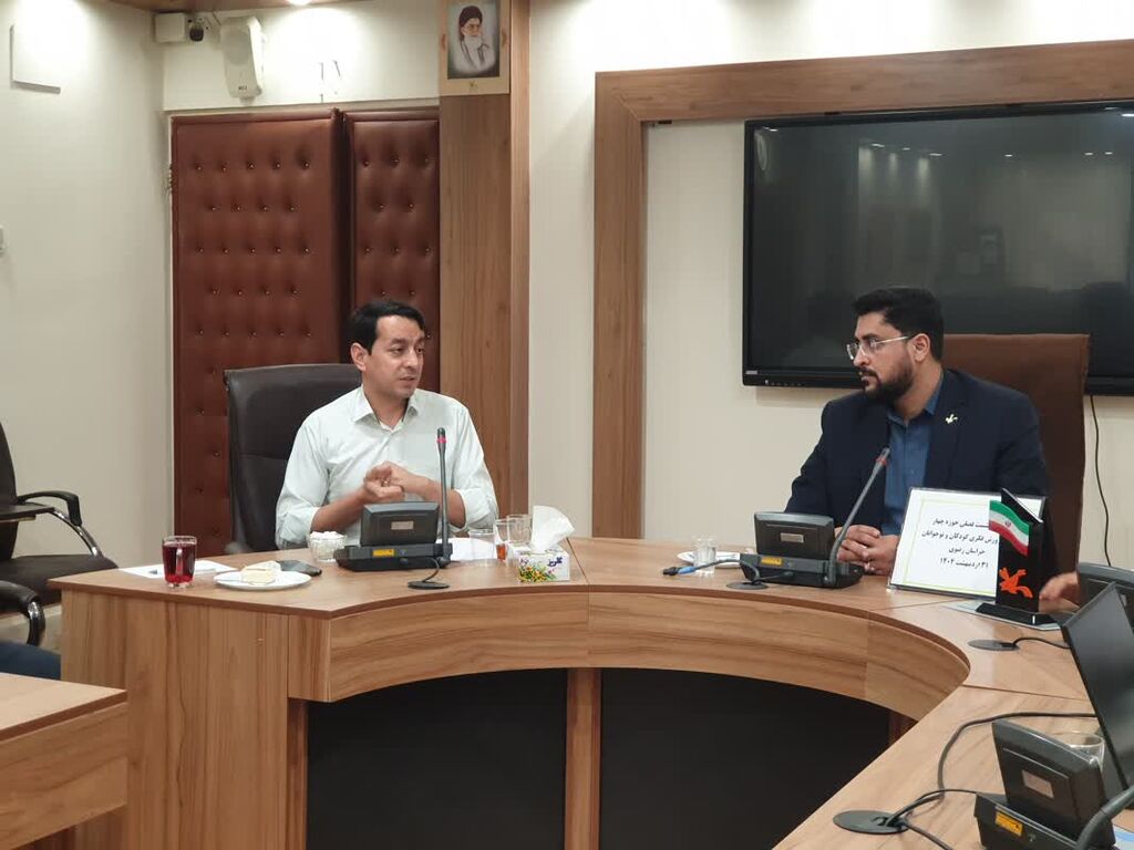 نشست هم‌اندیشی مراکز سیار، پستی و کاشمر (حوزه ۴) برگزار شد