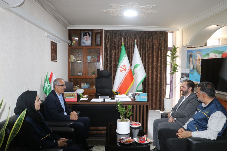 1302799 تجلیل از زحمات مدیرکل کانون استان اصفهان