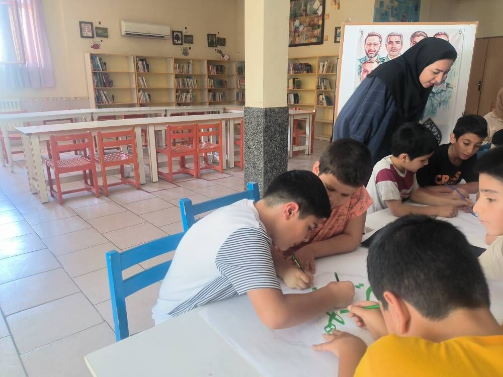 آشنایی کودکان و نوجوانان با ارزش‌های شهیدان خدمت در برنامه‌های فرهنگی کانون فارس