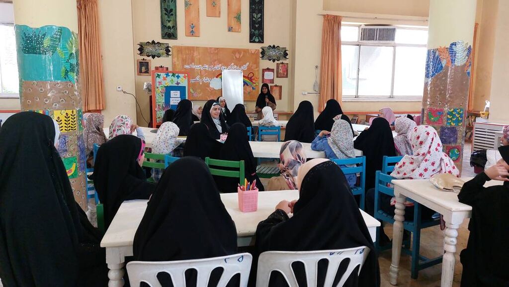 آشنایی کودکان و نوجوانان با ارزش‌های شهیدان خدمت در برنامه‌های فرهنگی کانون فارس