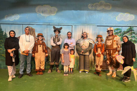 گروه‌های نمایشی خلاق در استان‌ها را حمایت می‌کنیم