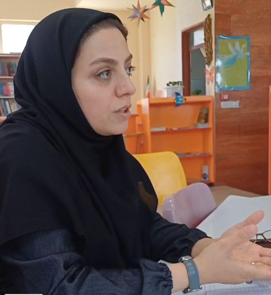 1303603-1 برگزاری هشتمین دوره تخصصی برای مربیان منطقه اورامانات در مرکز روانسر