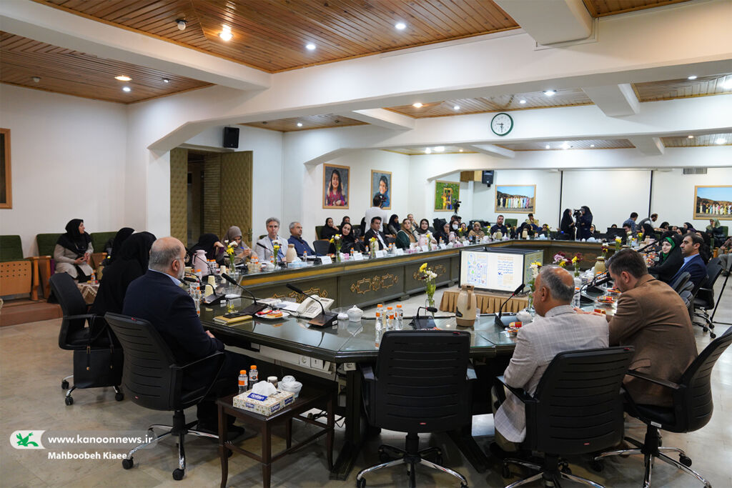 آثار برگزیده بخش علمی بیست‌وششمین جشنواره قصه‌گویی نقد و بررسی شد