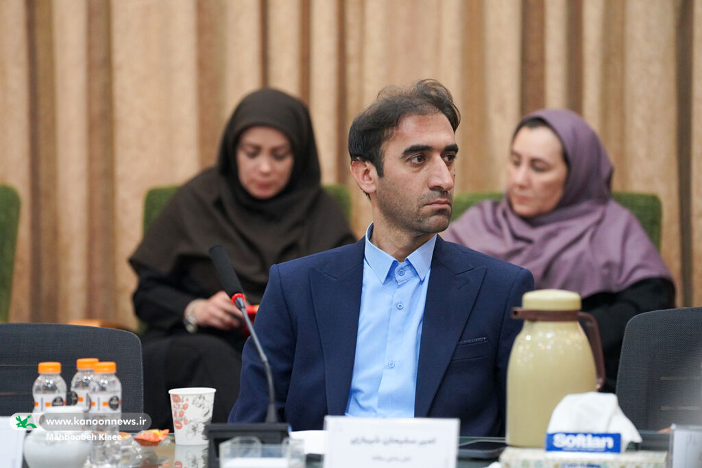 آثار برگزیده بخش علمی بیست‌وششمین جشنواره قصه‌گویی نقد و بررسی شد