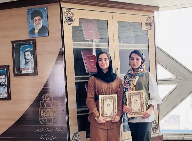 1303743-1 درخشش پنجعضو مجتمع آفرینش کانون در کنگره شعر دفاع مقدس کرمانشاه