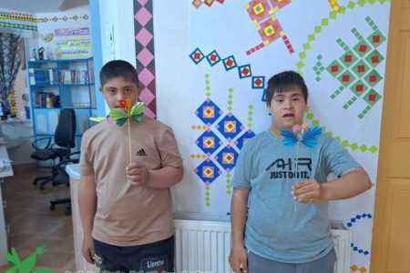 بازدید آموزشی و فرهنگی دانش‌آموزان با نیازهای ویژه از مرکز فرهنگی‌هنری شماره (3) کانون پرورش فکری کودکان ونوجوانان سنندج