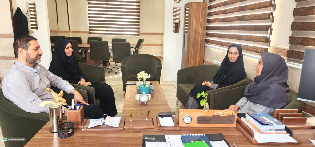 بازدید کارشناس ادبی منطقه یک کشوری از واحد ادبی کانون استان قم