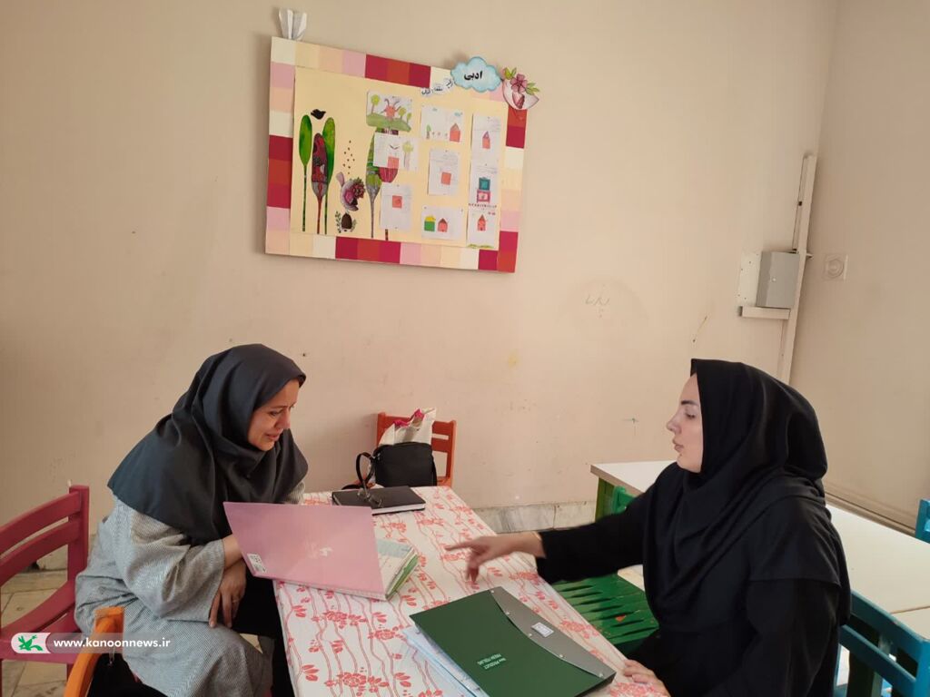 بازدید کارشناس ادبی منطقه یک کشوری از واحد ادبی کانون استان قم