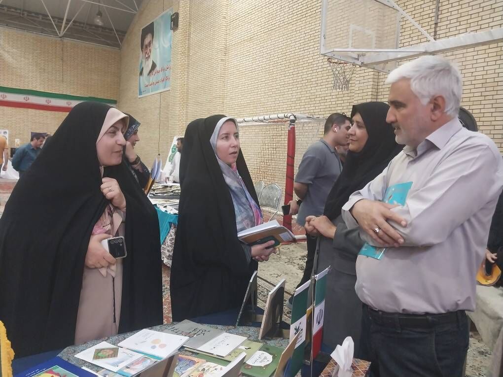 1304049-1 کانون پرورش فکری کودکان فارس در نمایشگاه توانمندسازی زنان حضوری فعال داشت