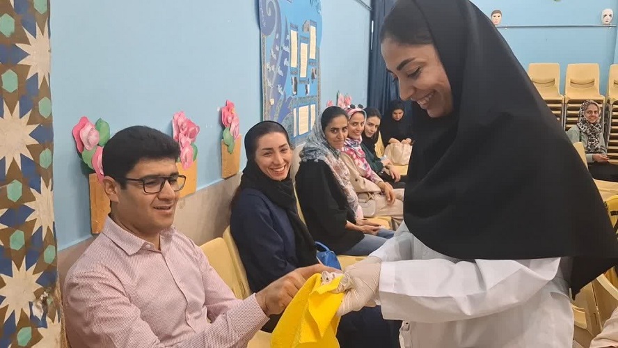 1304282-1 برگزاری کارگاه آموزشی«سفر به دنیای زیست»