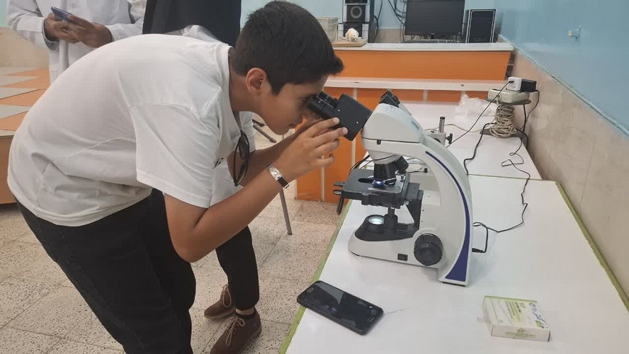 1304286-1 برگزاری کارگاه آموزشی«سفر به دنیای زیست»