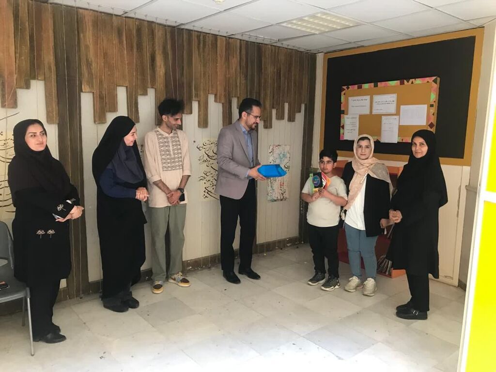 اولین تجلیل از استعدادهای ادبی اعضای کانون کرمانشاه