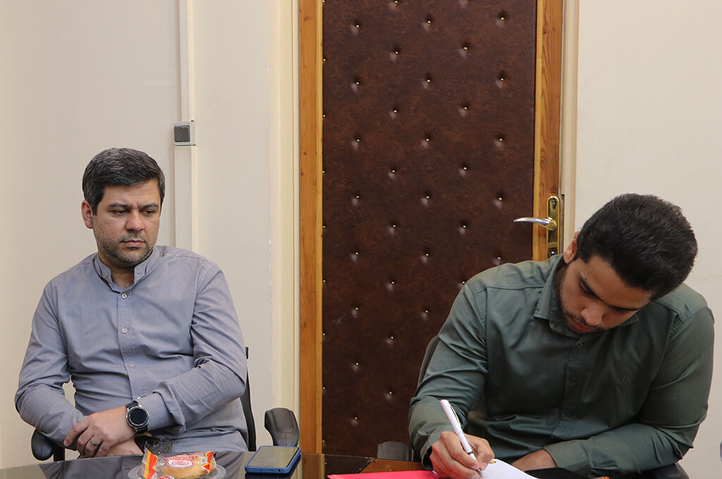 1304357-1 اعضای کارگروهتخصصی فعالیتهای علمی کانون گردهمآمدند