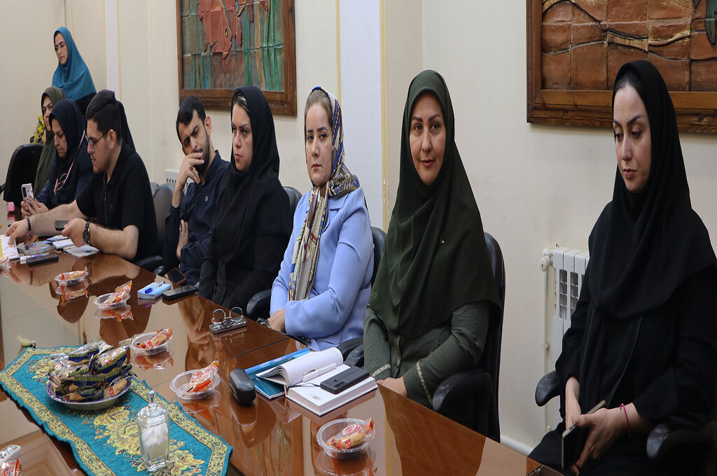 1304359-1 اعضای کارگروهتخصصی فعالیتهای علمی کانون گردهمآمدند