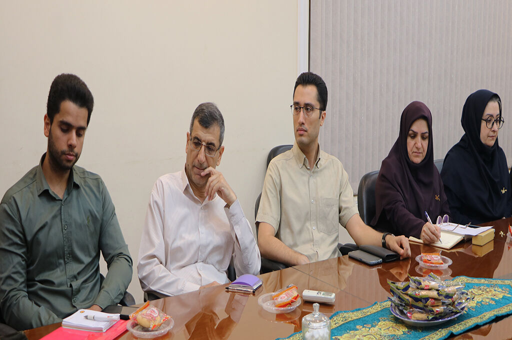 1304363-1 اعضای کارگروهتخصصی فعالیتهای علمی کانون گردهمآمدند